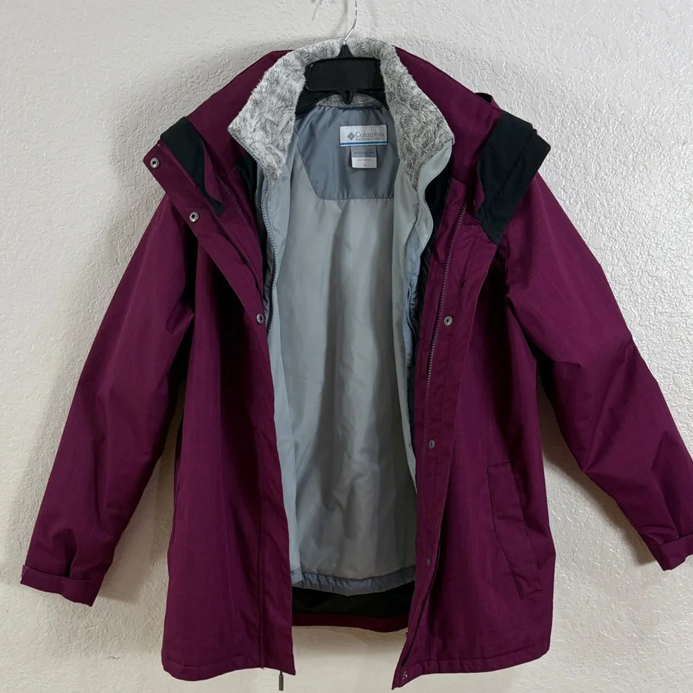 Columbia Maroon Hooded Jacket - Picture 7 of 17